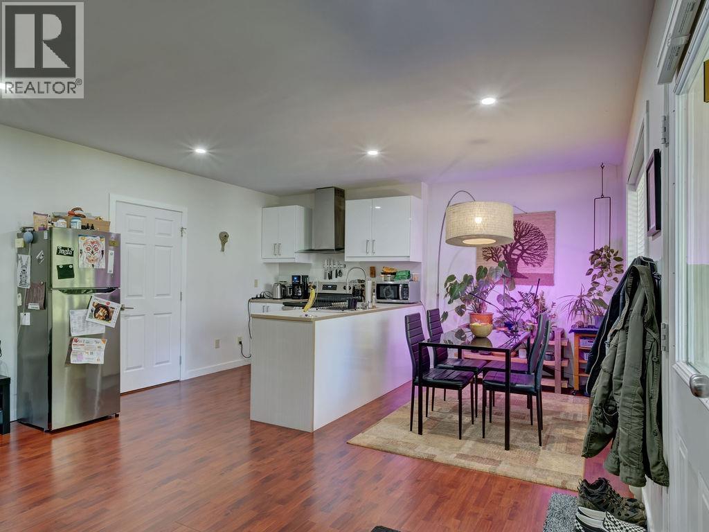 5886 SANDY HOOK ROAD, Sechelt