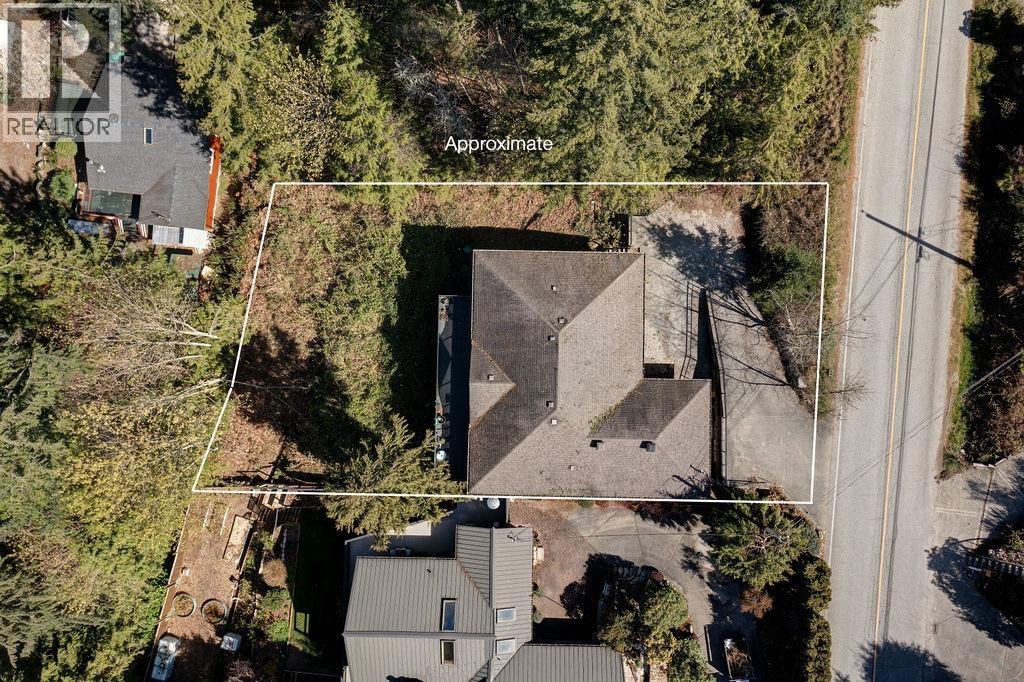 5886 SANDY HOOK ROAD, Sechelt