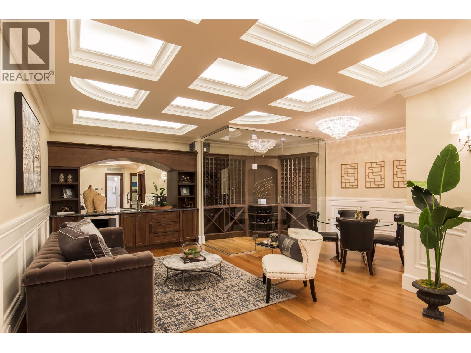 2809 EDGEMONT BOULEVARD, North Vancouver