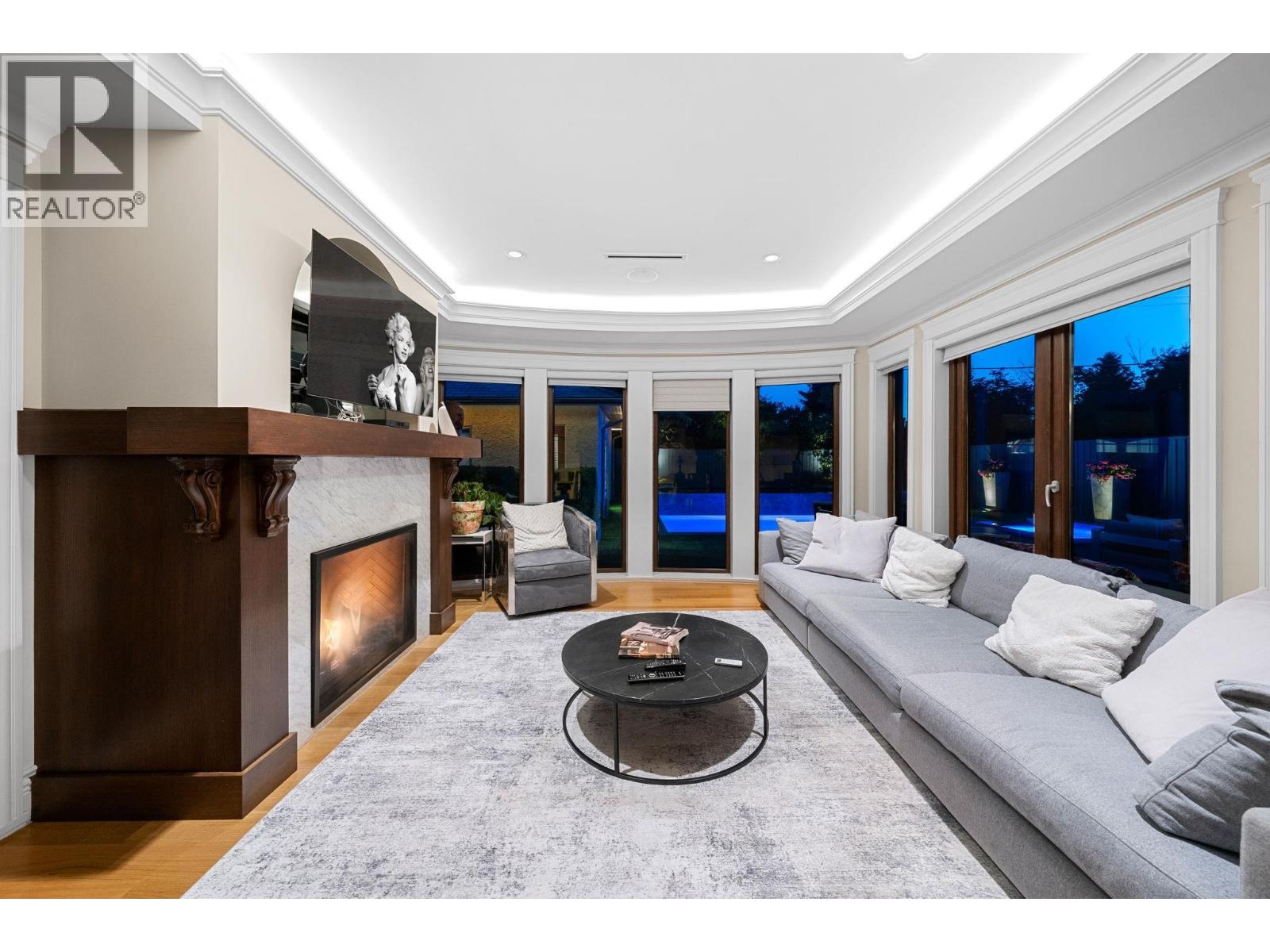 2809 EDGEMONT BOULEVARD, North Vancouver