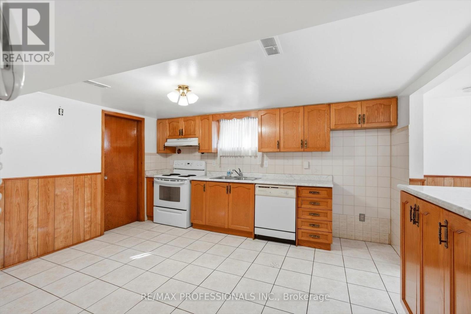 54 CULNAN AVENUE - 20