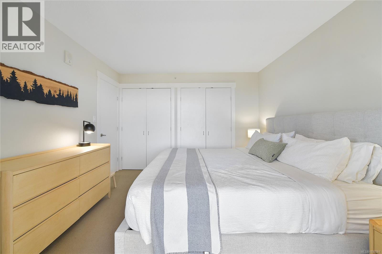 1903 751 Fairfield Rd, Victoria