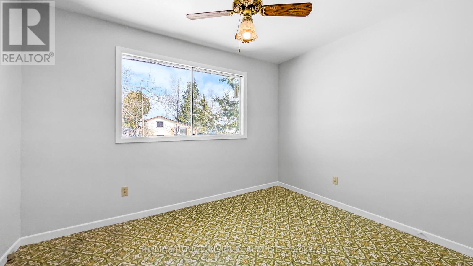 20 COYLE CRESCENT - 17