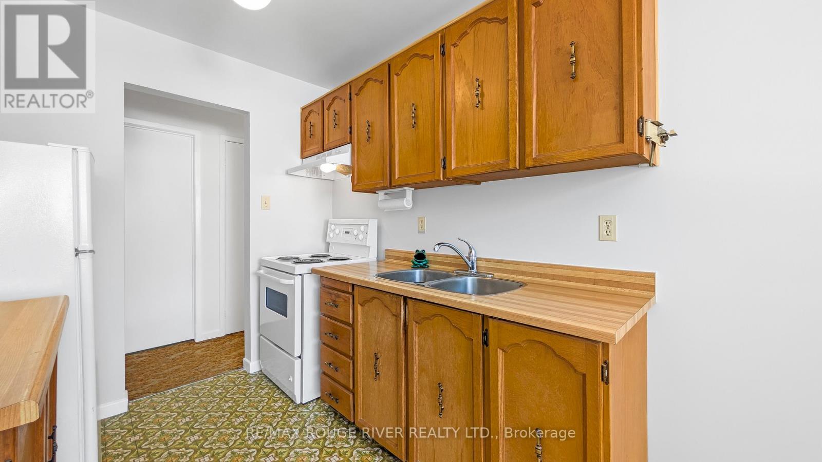 20 COYLE CRESCENT - 21