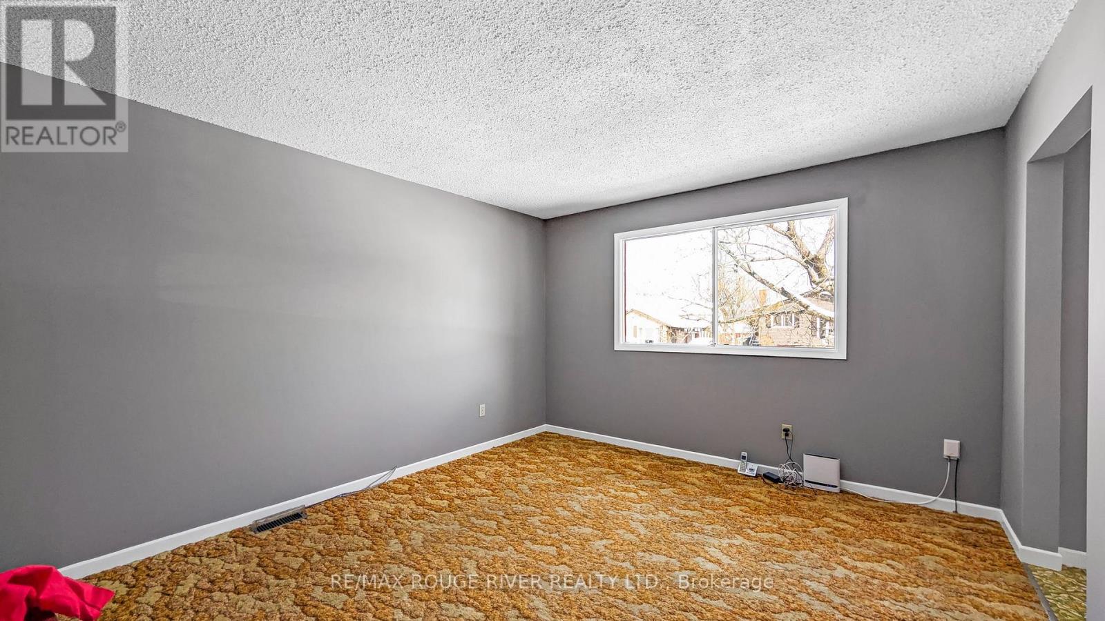 20 COYLE CRESCENT - 23