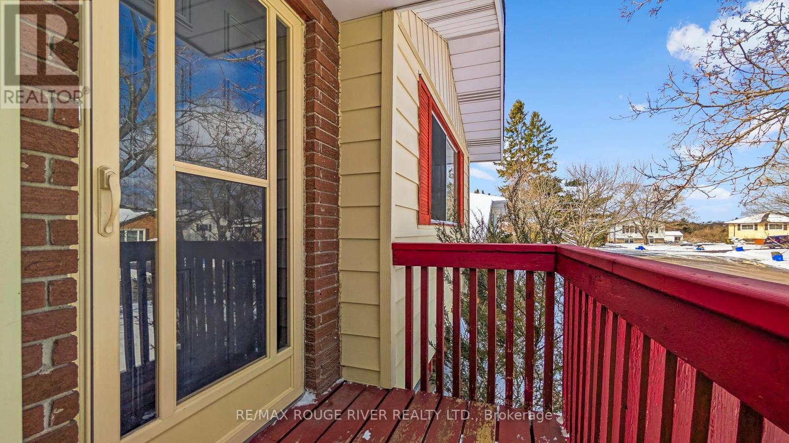 20 COYLE CRESCENT - 4
