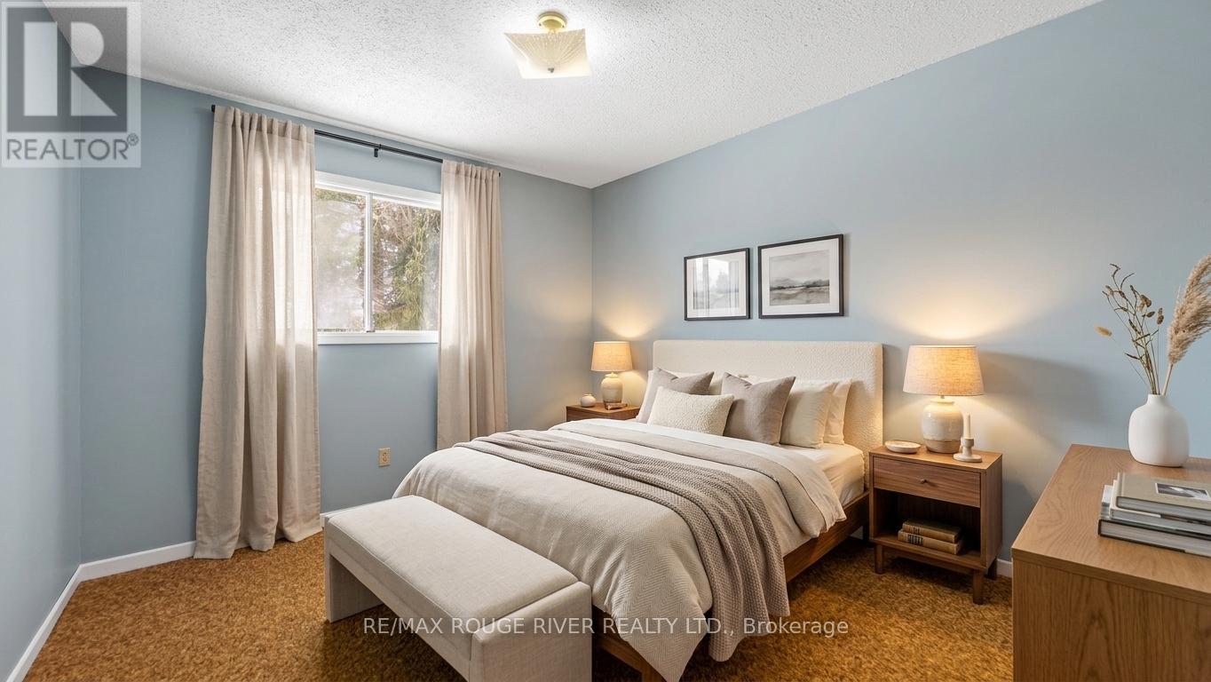 20 COYLE CRESCENT - 8