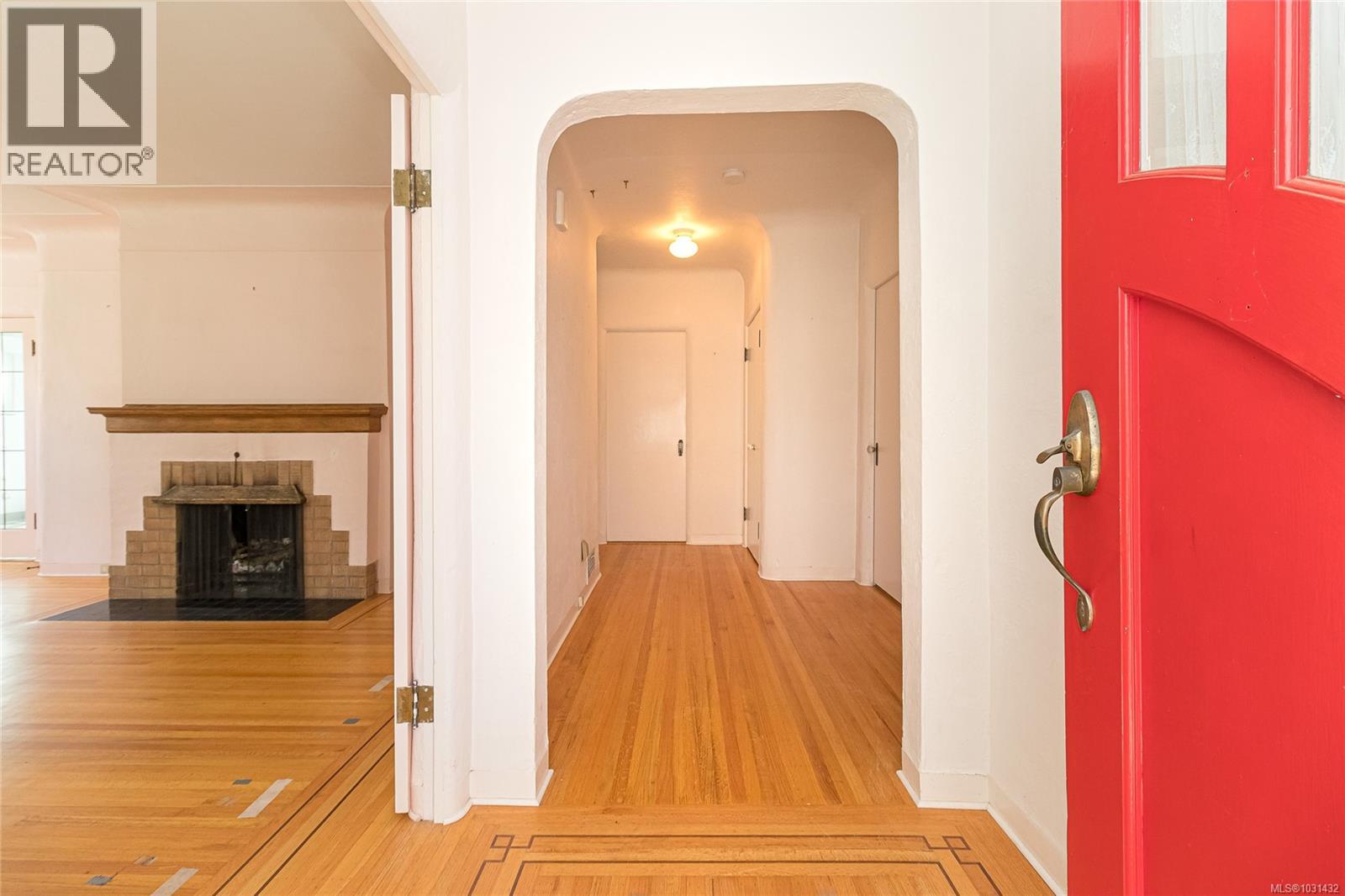  1030 Falkland Road, Oak Bay