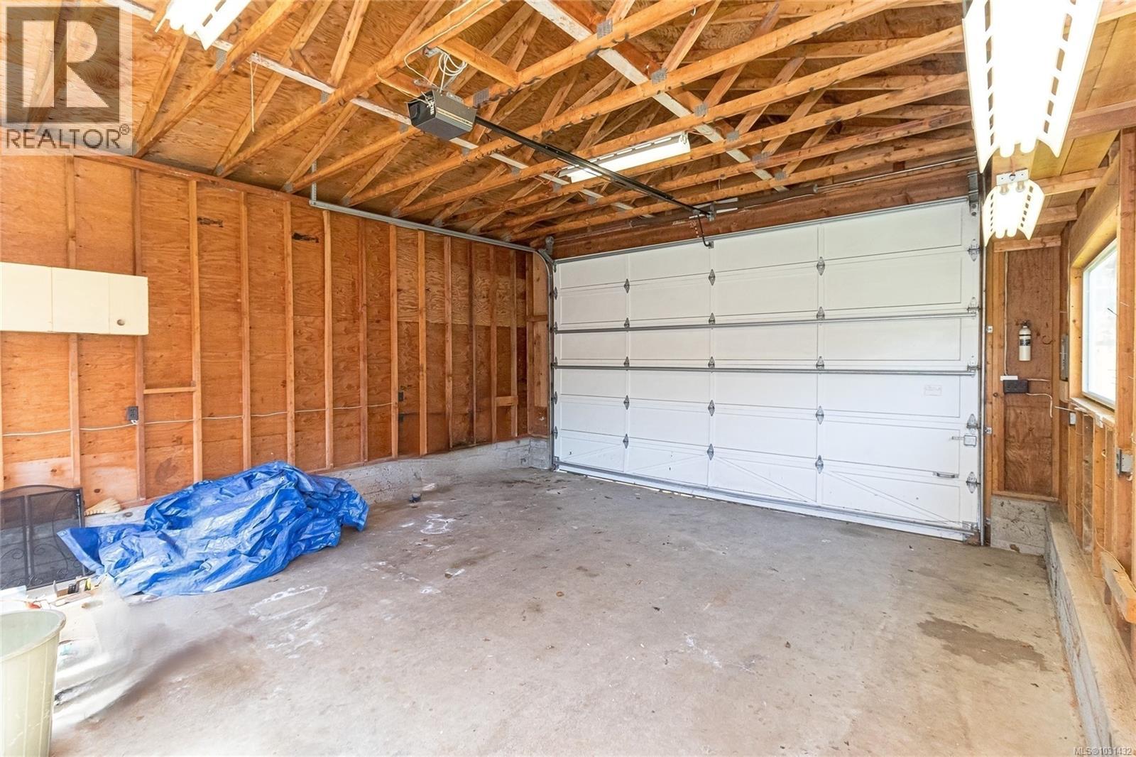  1030 Falkland Road, Oak Bay