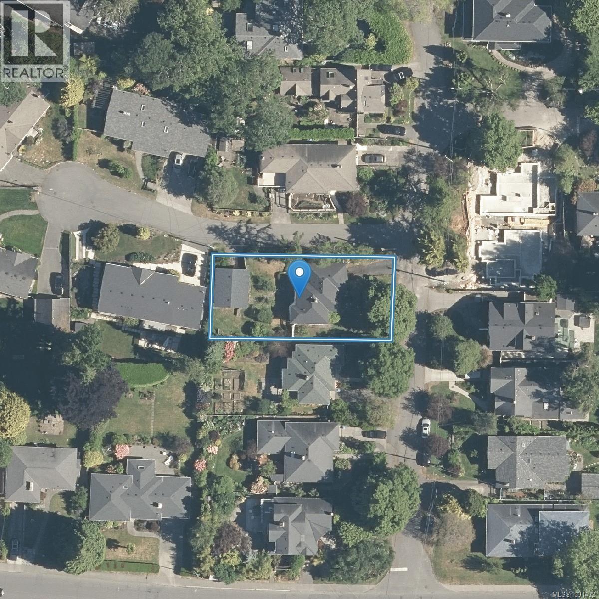  1030 Falkland Road, Oak Bay