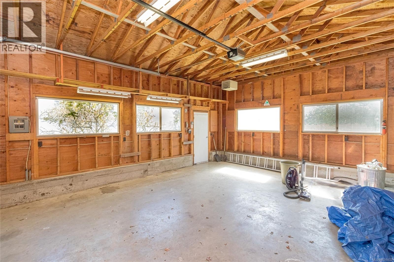  1030 Falkland Road, Oak Bay