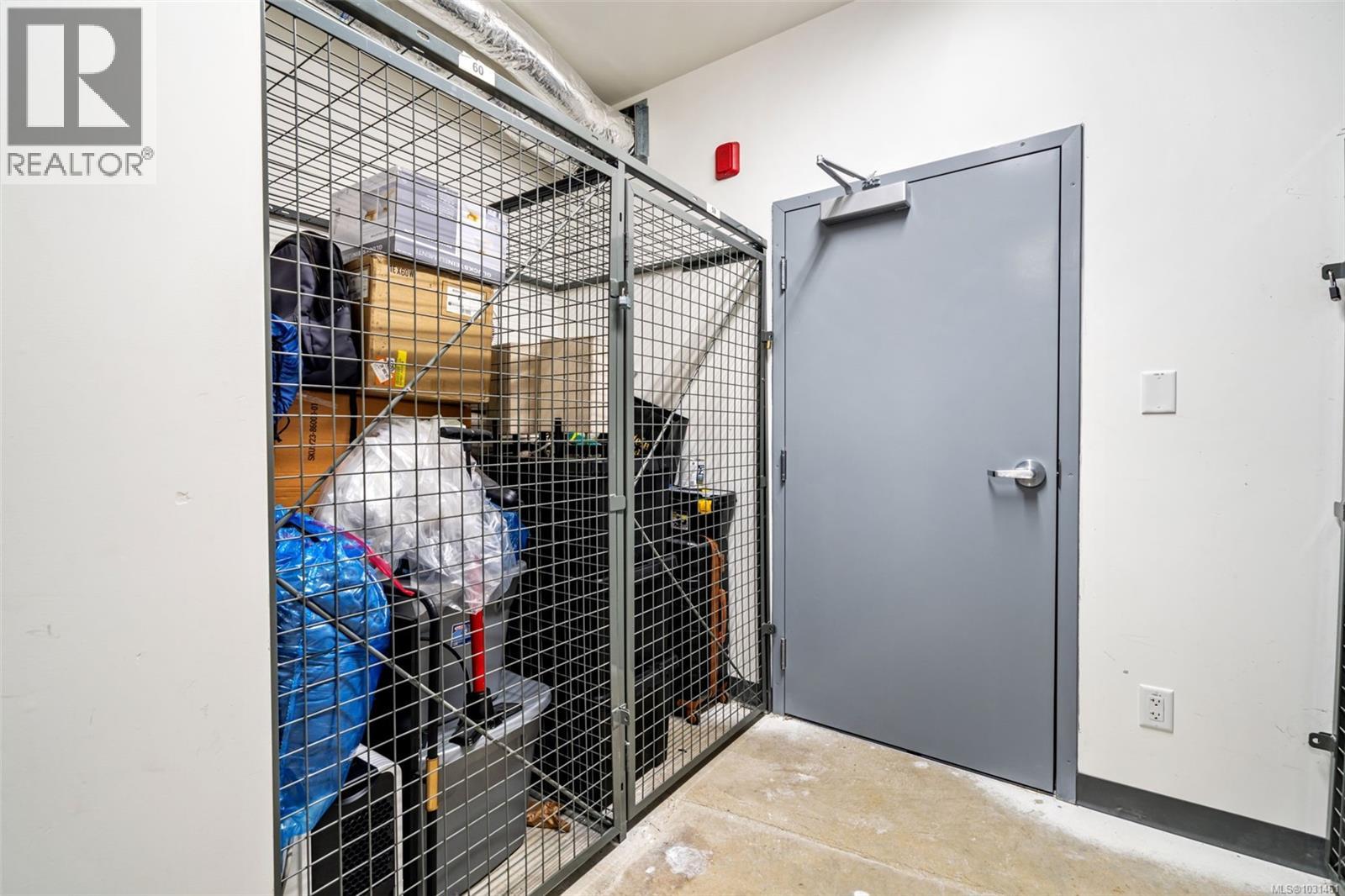 404 767 Tyee Rd, Victoria