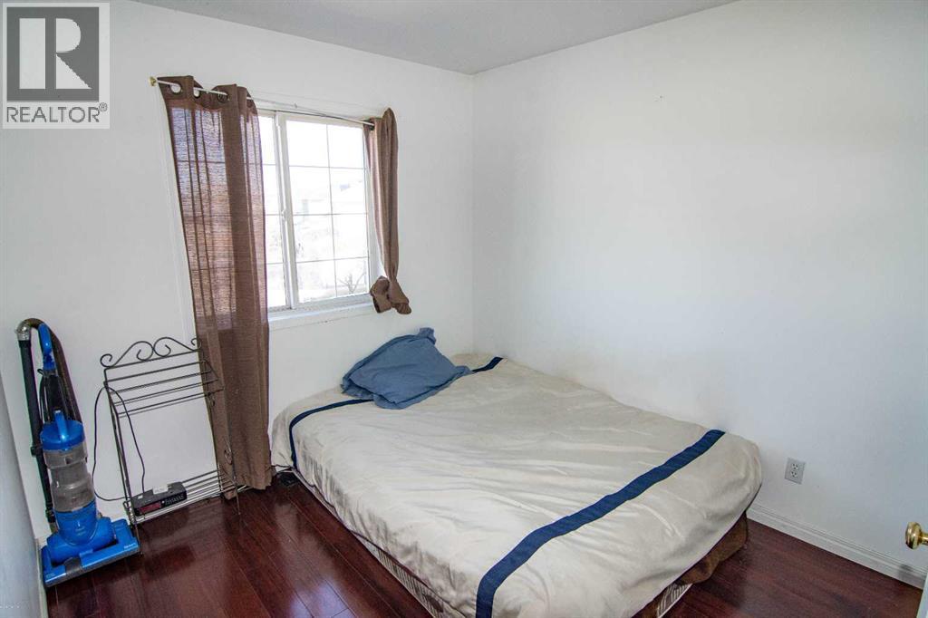 Single Family House for Sale in  Anaheim Crescent NE Monterey Park Calgary 