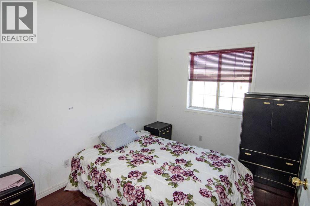 Single Family House for Sale in  Anaheim Crescent NE Monterey Park Calgary 