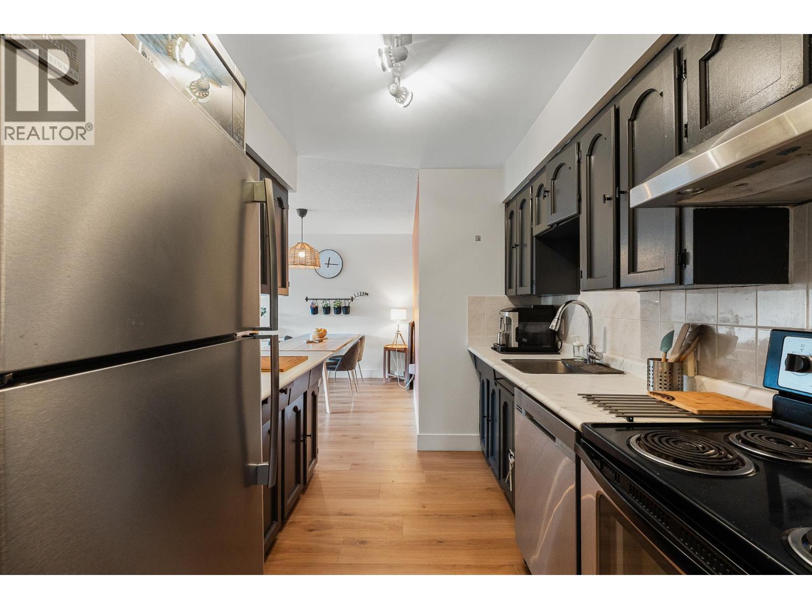 105 175 E 5TH STREET, North Vancouver