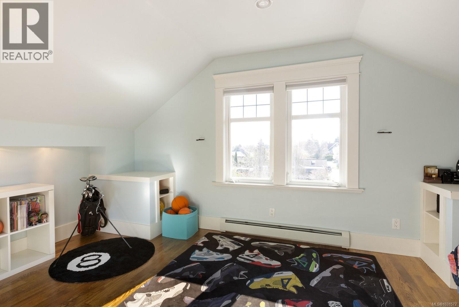 2231 Windsor Rd, Oak Bay