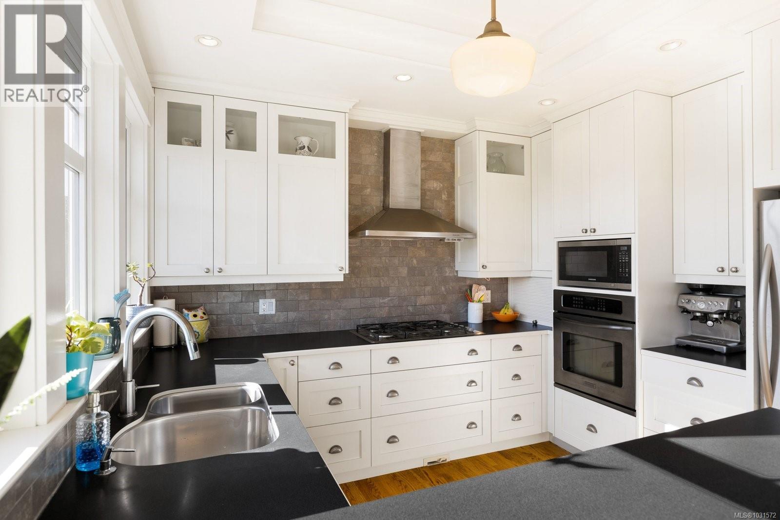 2231 Windsor Rd, Oak Bay