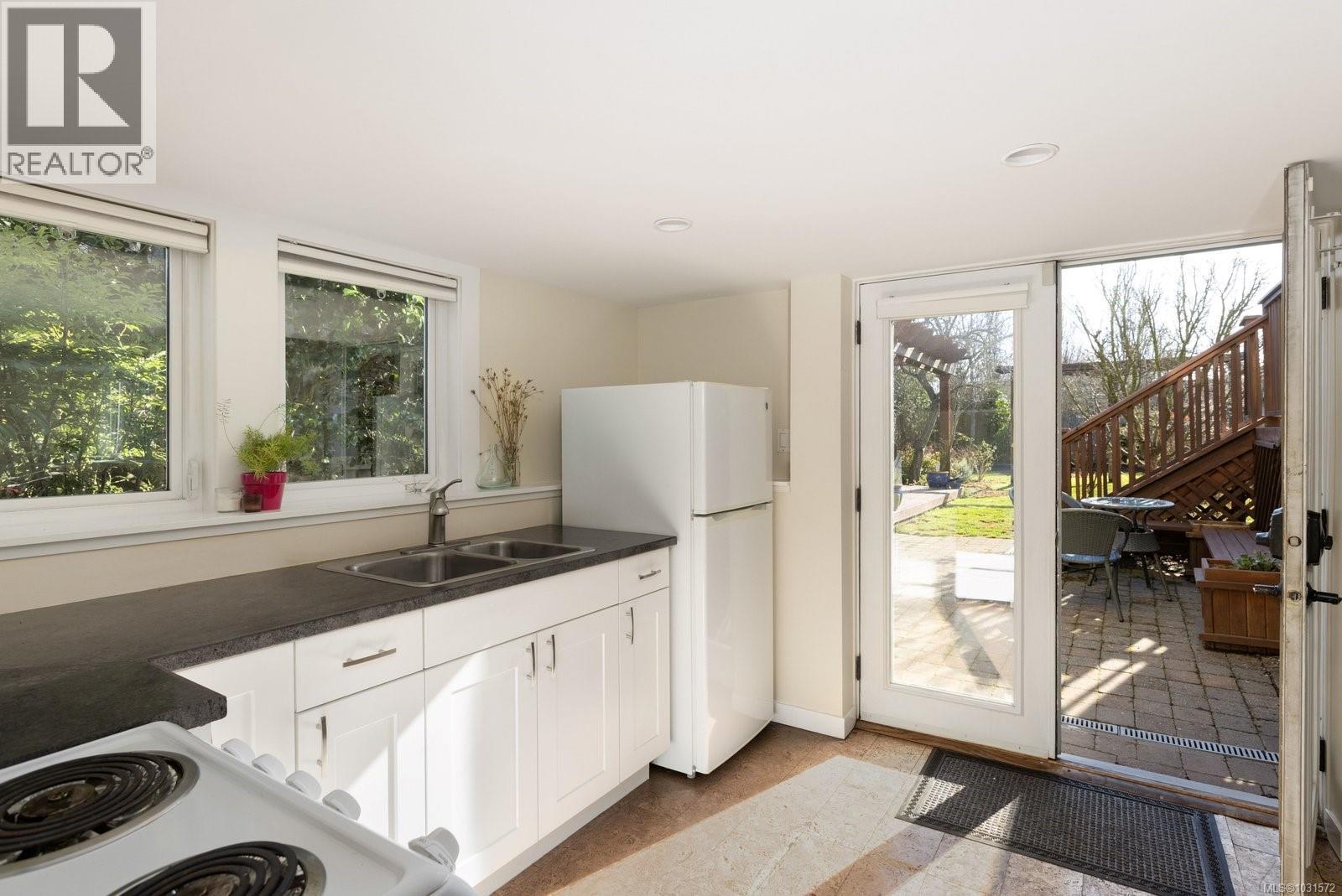 2231 Windsor Rd, Oak Bay