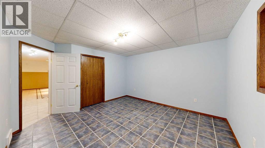 
          2288 7 Avenue Northeast
            <br/>
            <span>Medicine Hat</span>
            , 
            <span>AB</span>
             <span>T1C1K5</span>
         - Photo 30