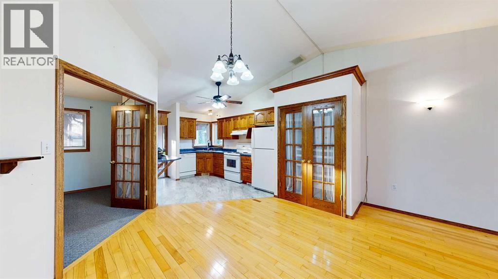 
          2288 7 Avenue Northeast
            <br/>
            <span>Medicine Hat</span>
            , 
            <span>AB</span>
             <span>T1C1K5</span>
         - Photo 6