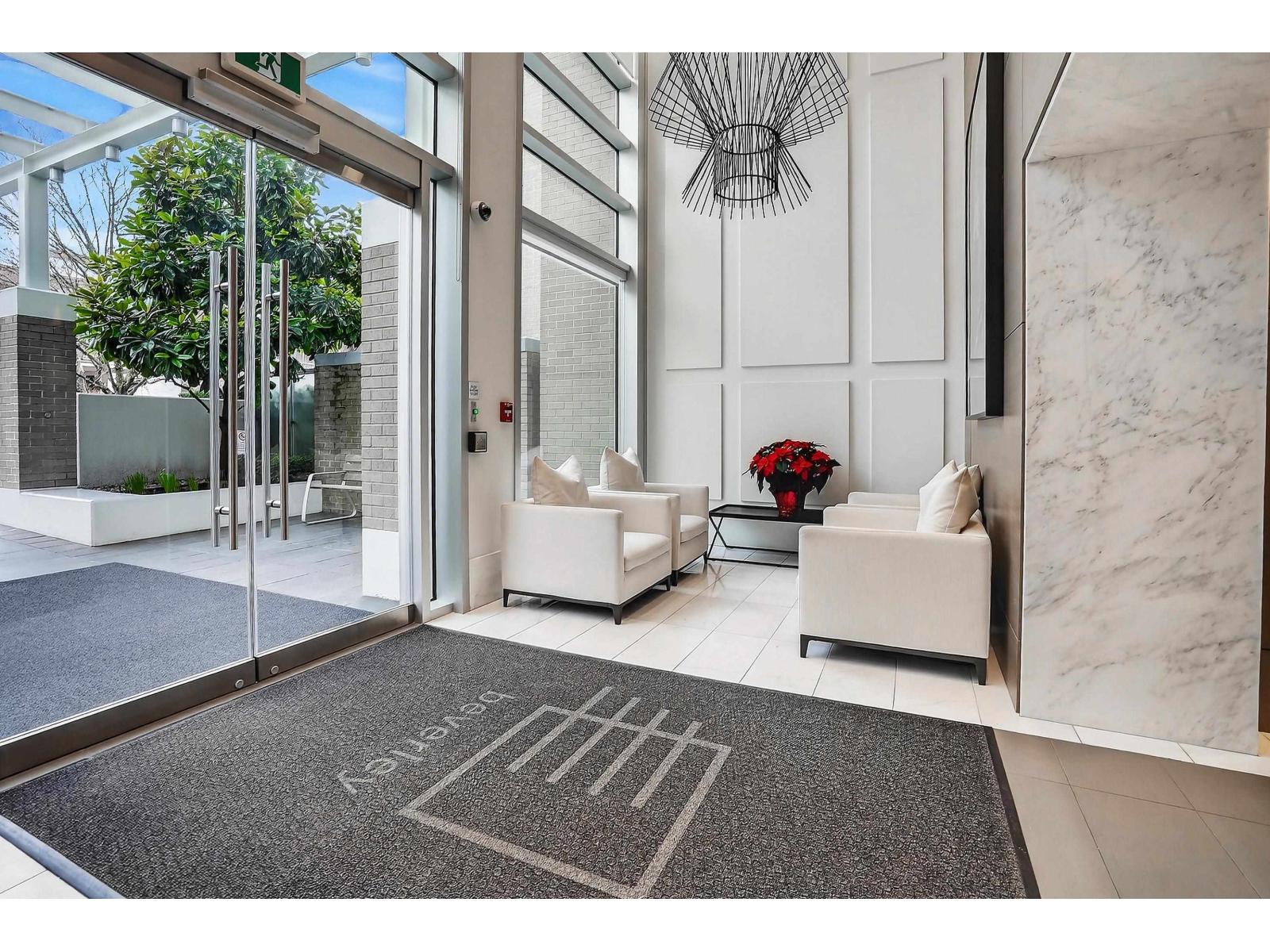 103 1501 VIDAL STREET, White Rock