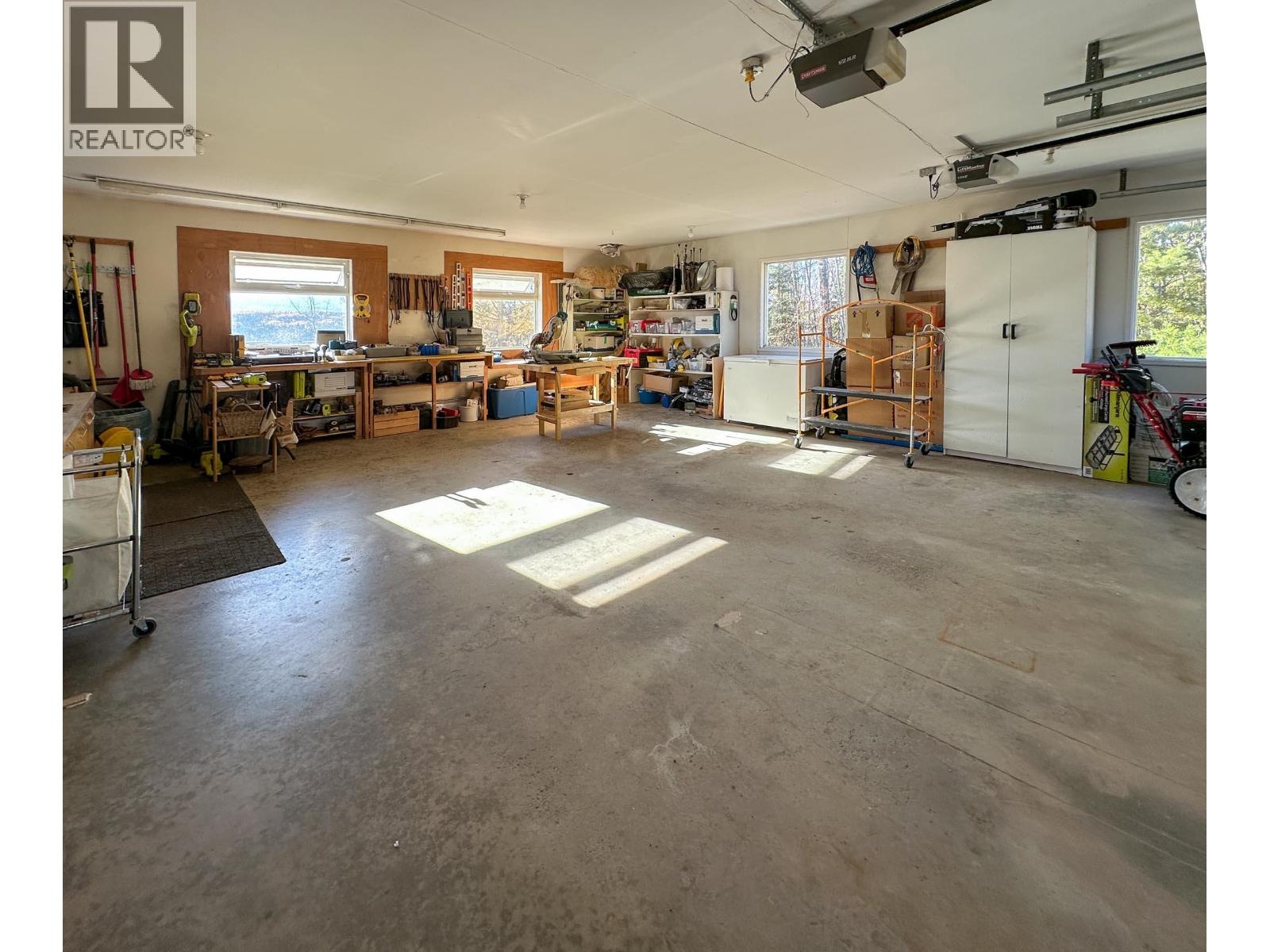 8137 SINKUT LAKE ROAD - 11