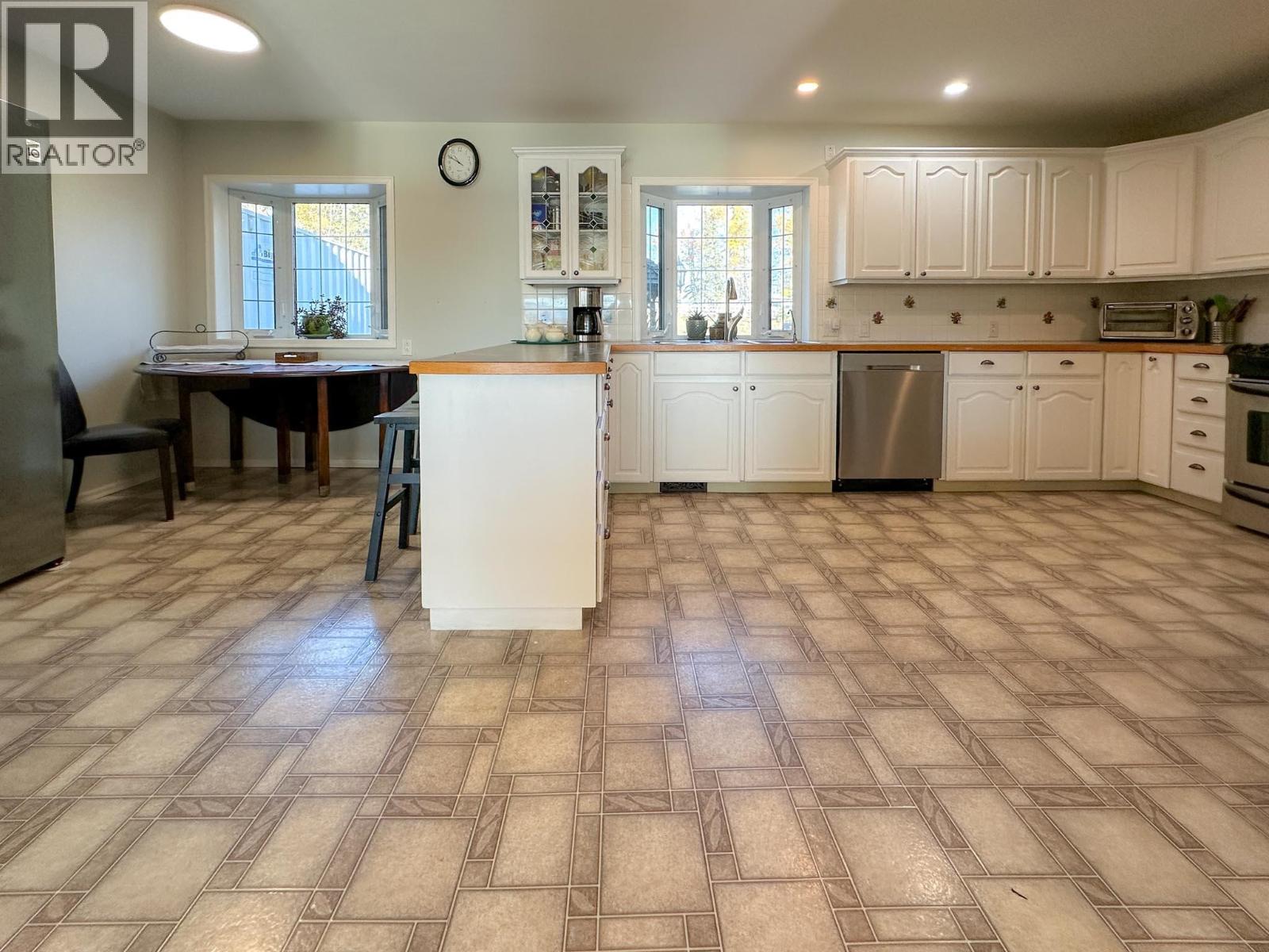 8137 SINKUT LAKE ROAD - 15