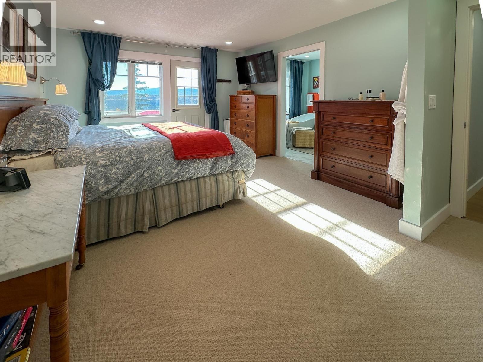 8137 SINKUT LAKE ROAD - 31