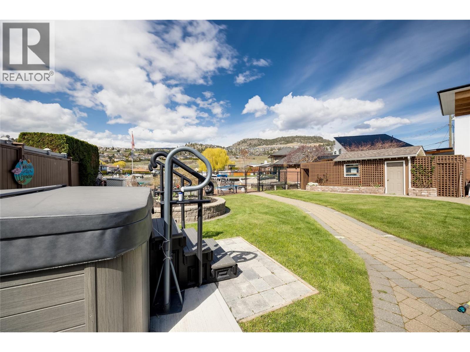 1350 Green Bay Road, West Kelowna