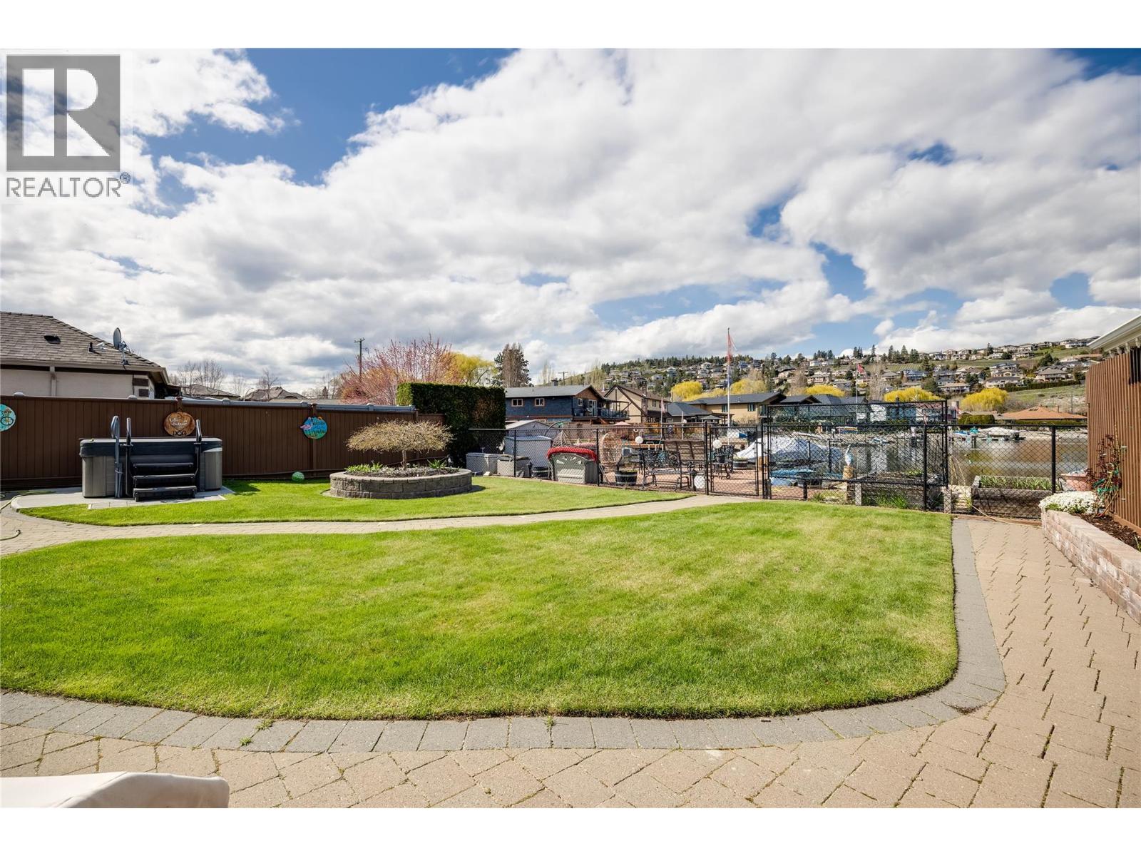 1350 Green Bay Road, West Kelowna