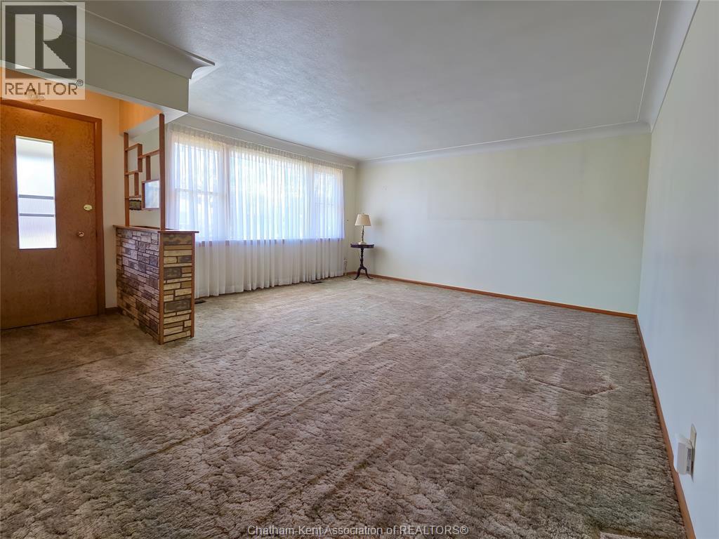 64 COVERDALE STREET North - 32