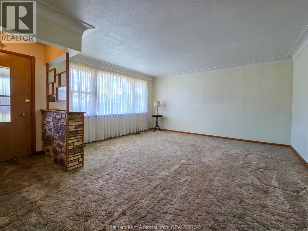 64 COVERDALE STREET North - 33