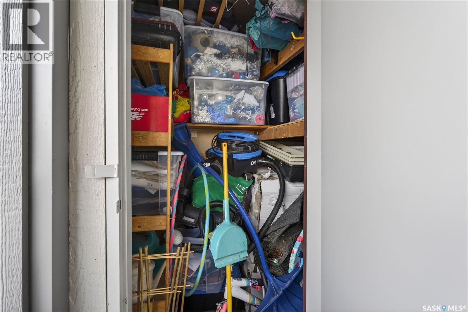 #105H 1121 MCKERCHER DRIVE - 19