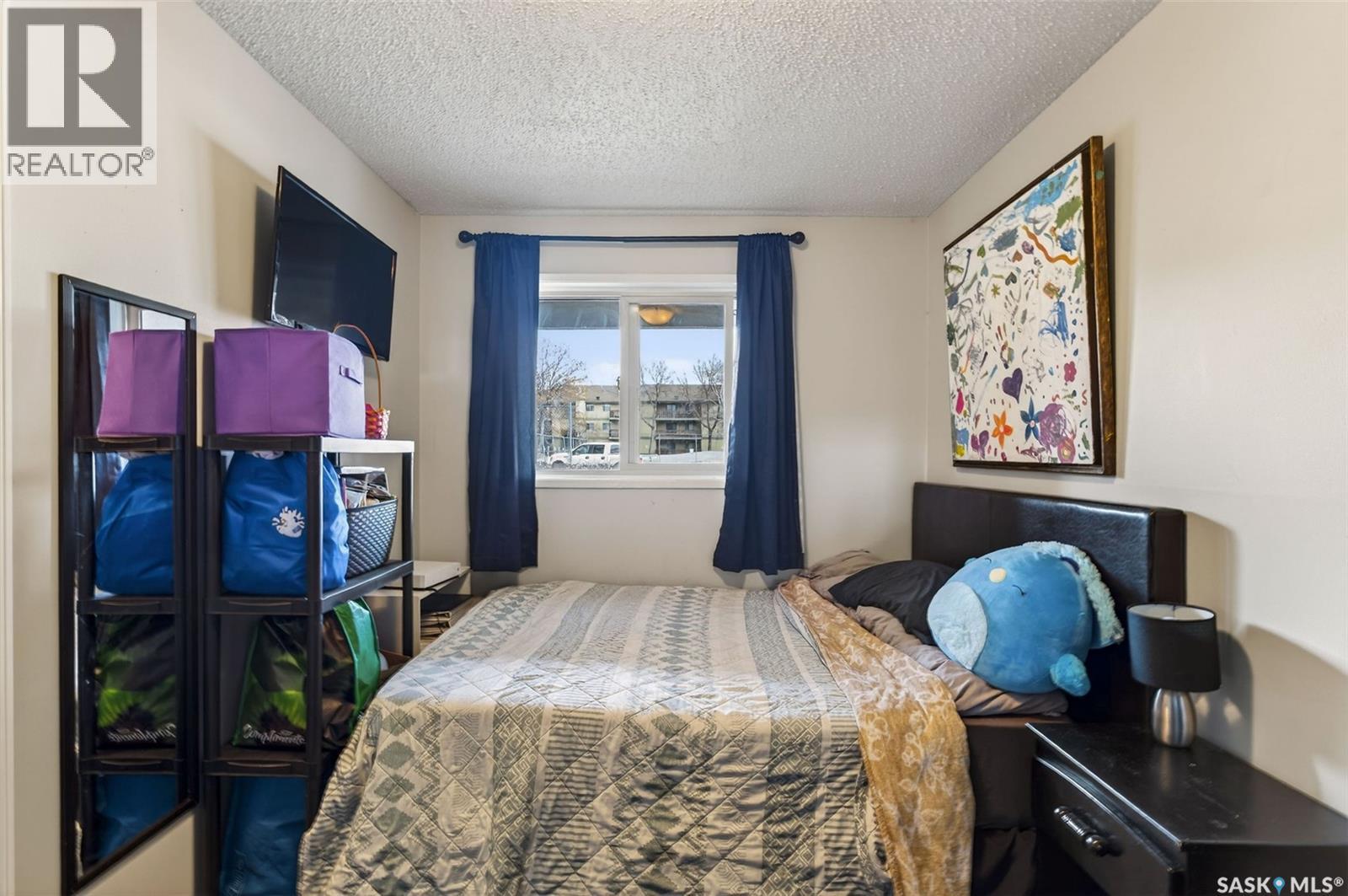 #105H 1121 MCKERCHER DRIVE - 20