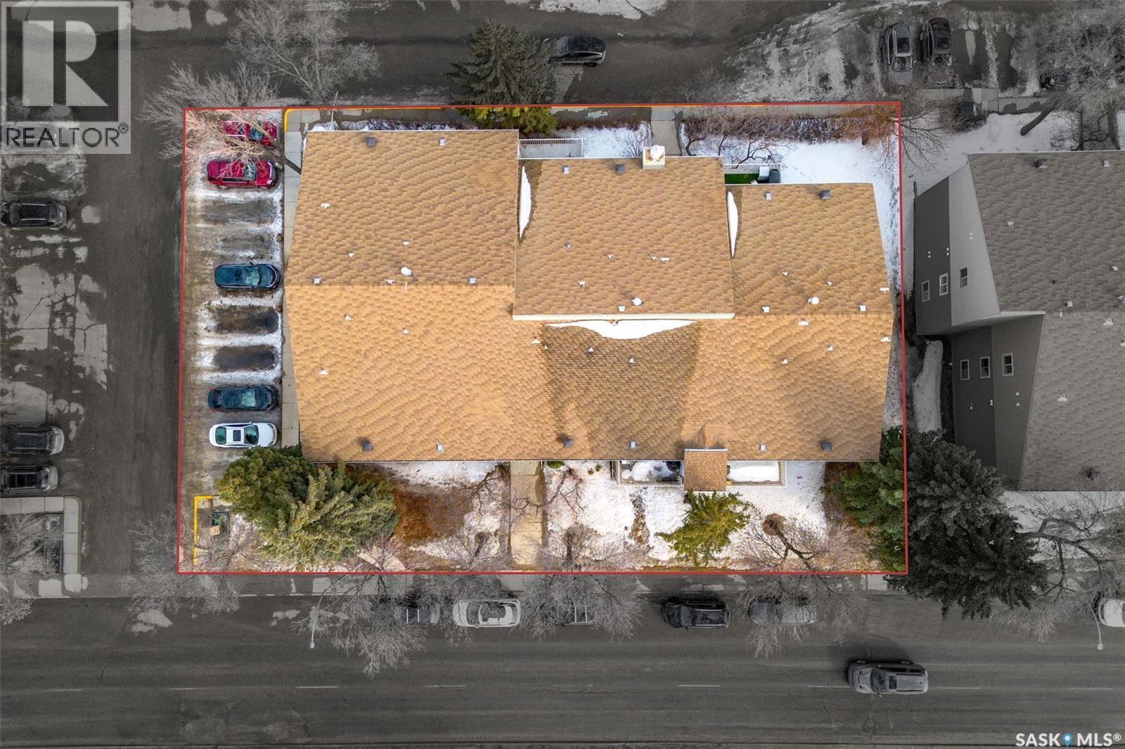 #105H 1121 MCKERCHER DRIVE - 41