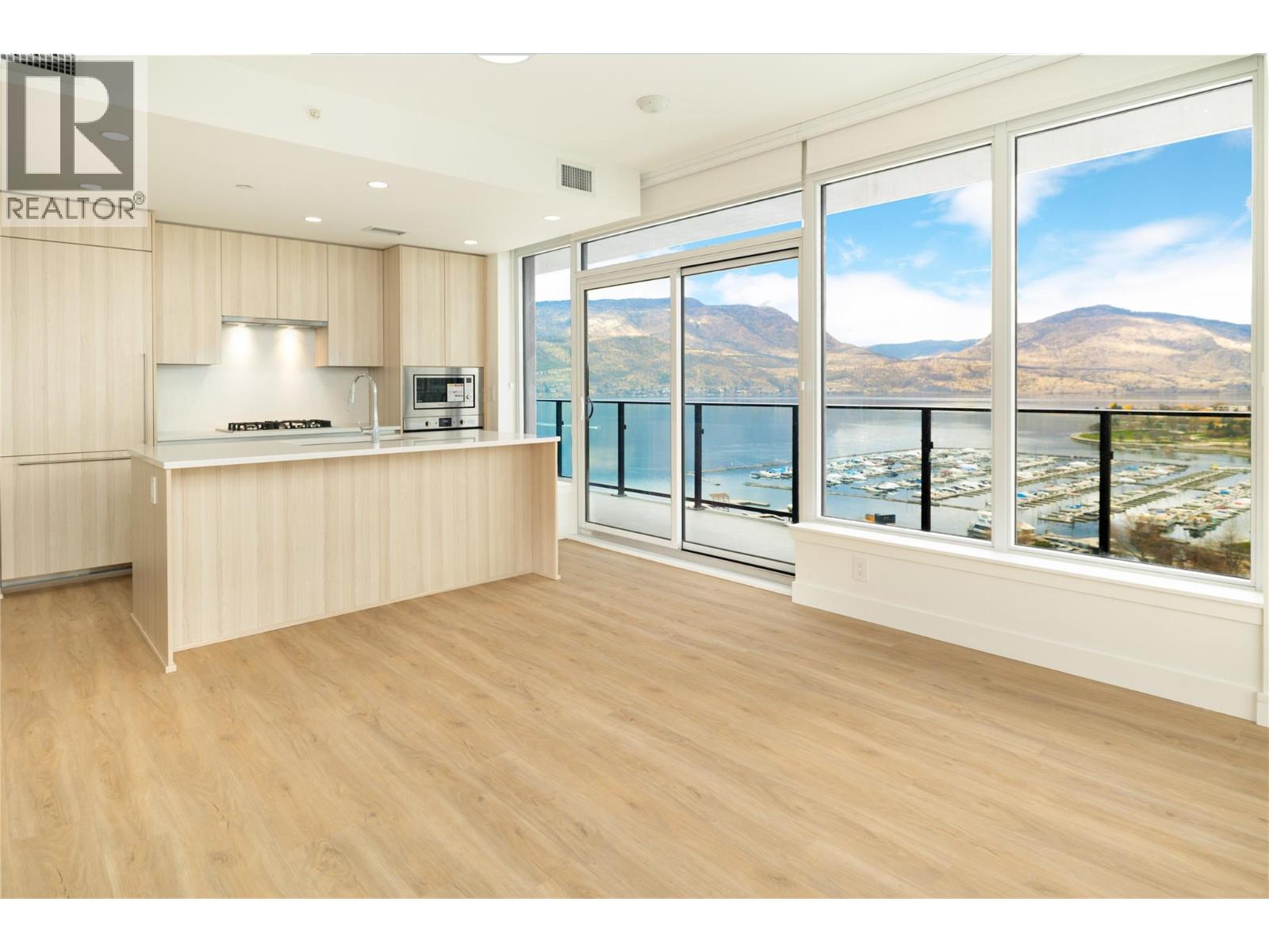 1602 238 Leon Avenue, Kelowna