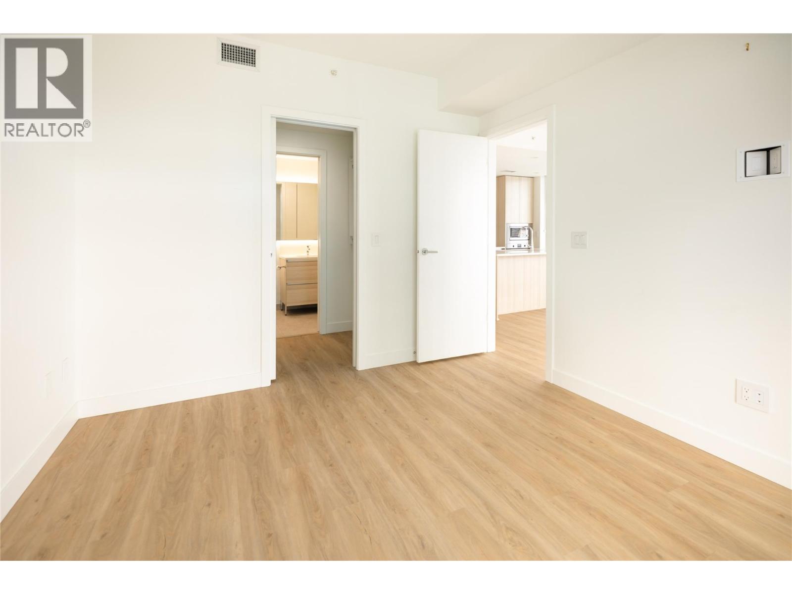 1602 238 Leon Avenue, Kelowna