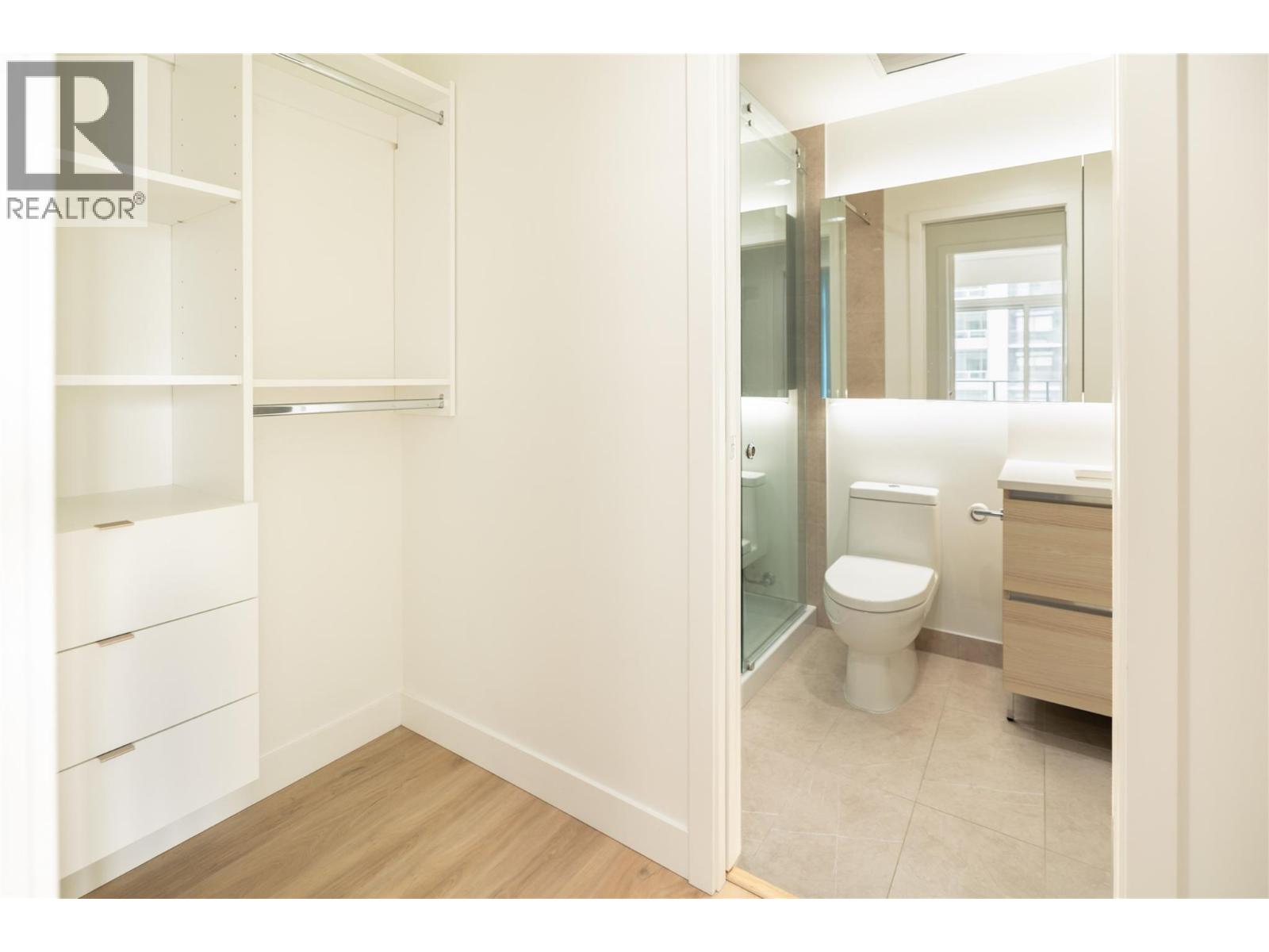 1602 238 Leon Avenue, Kelowna