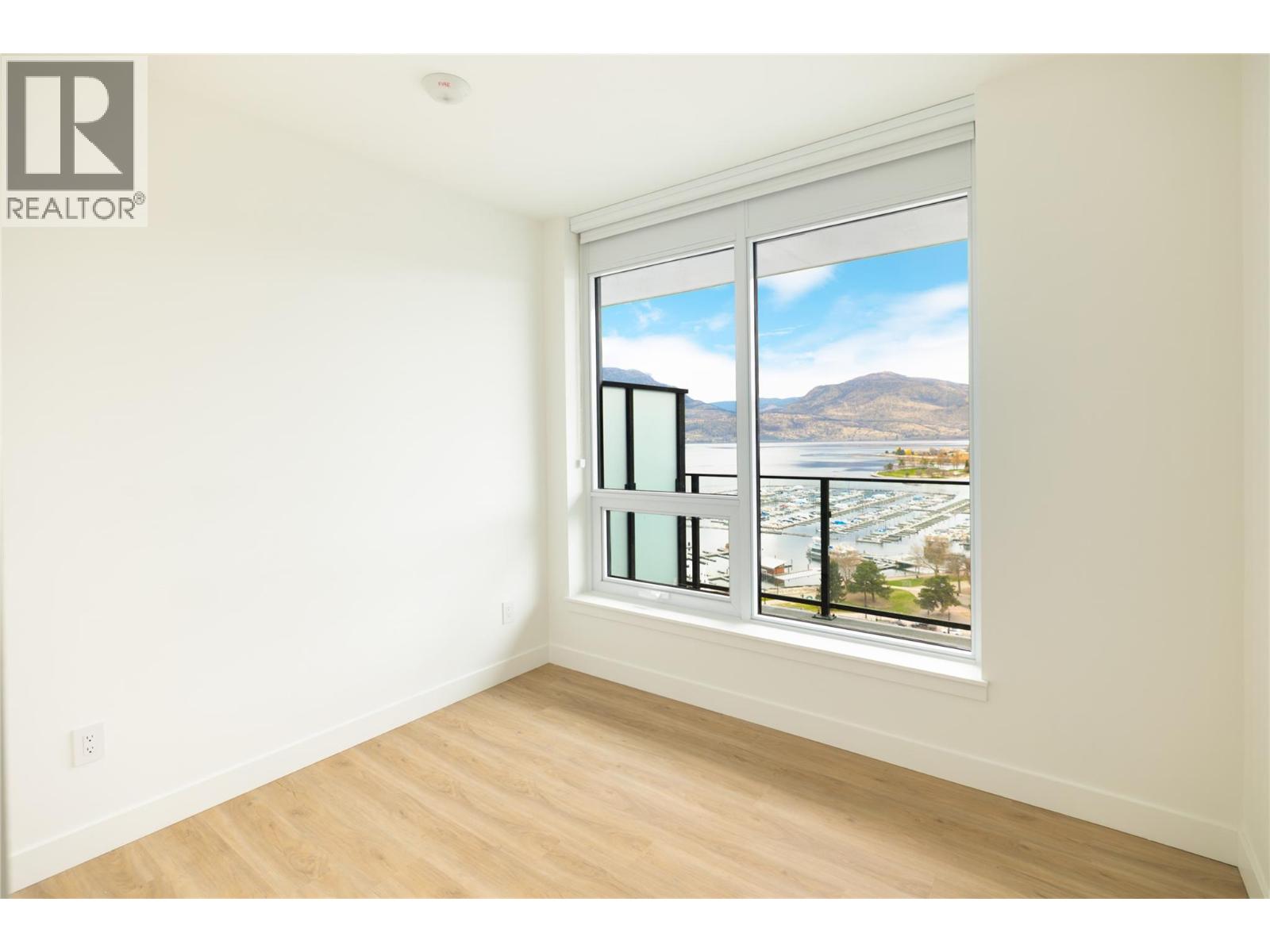 1602 238 Leon Avenue, Kelowna