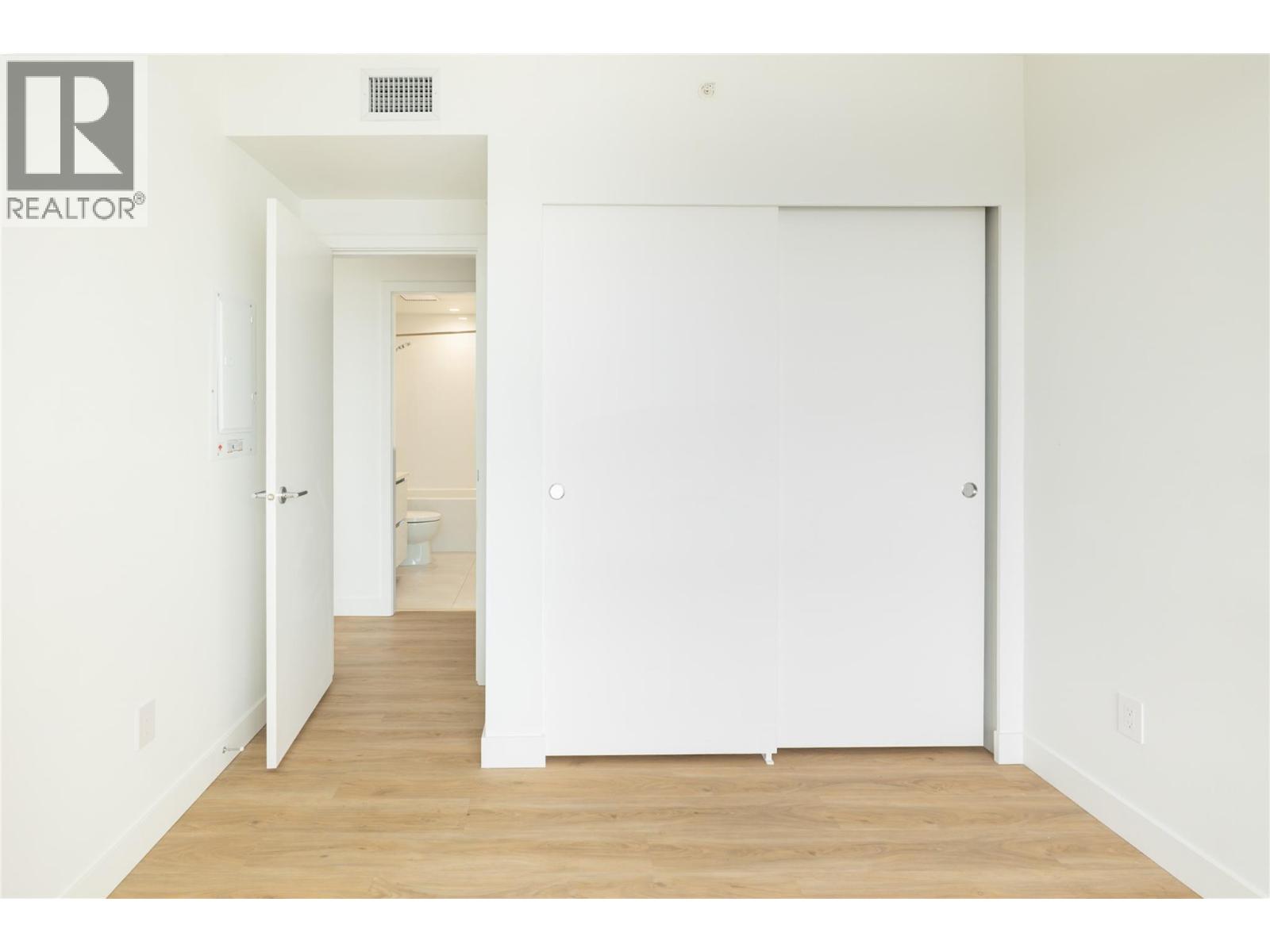 1602 238 Leon Avenue, Kelowna