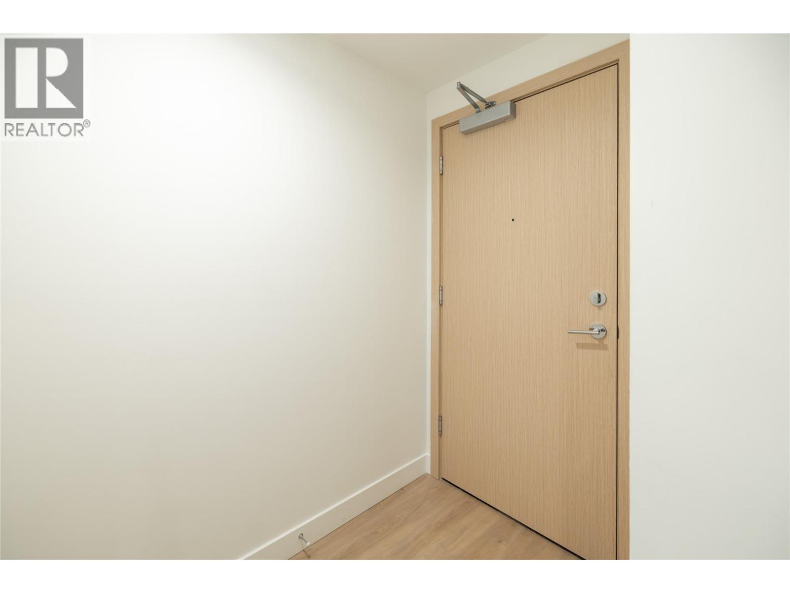 1602 238 Leon Avenue, Kelowna