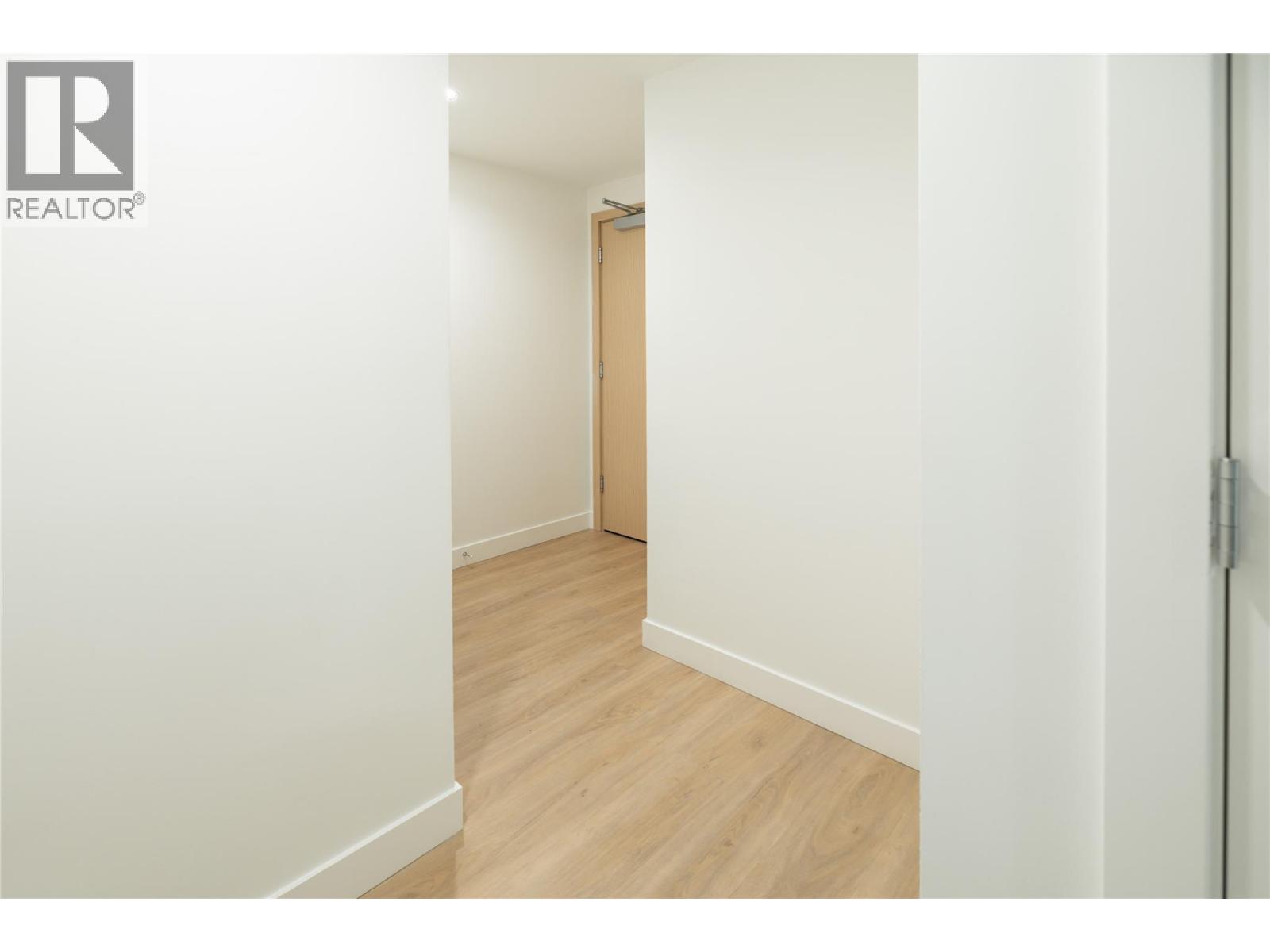 1602 238 Leon Avenue, Kelowna