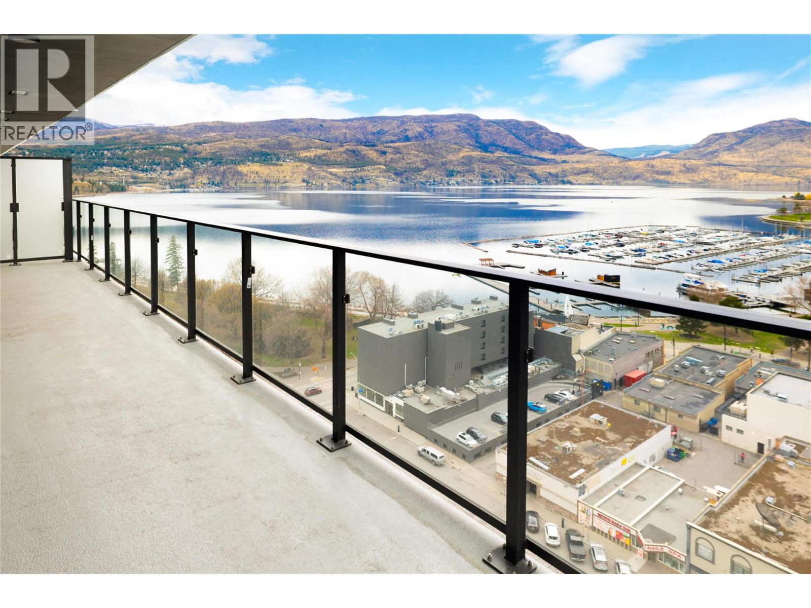 1602 238 Leon Avenue, Kelowna