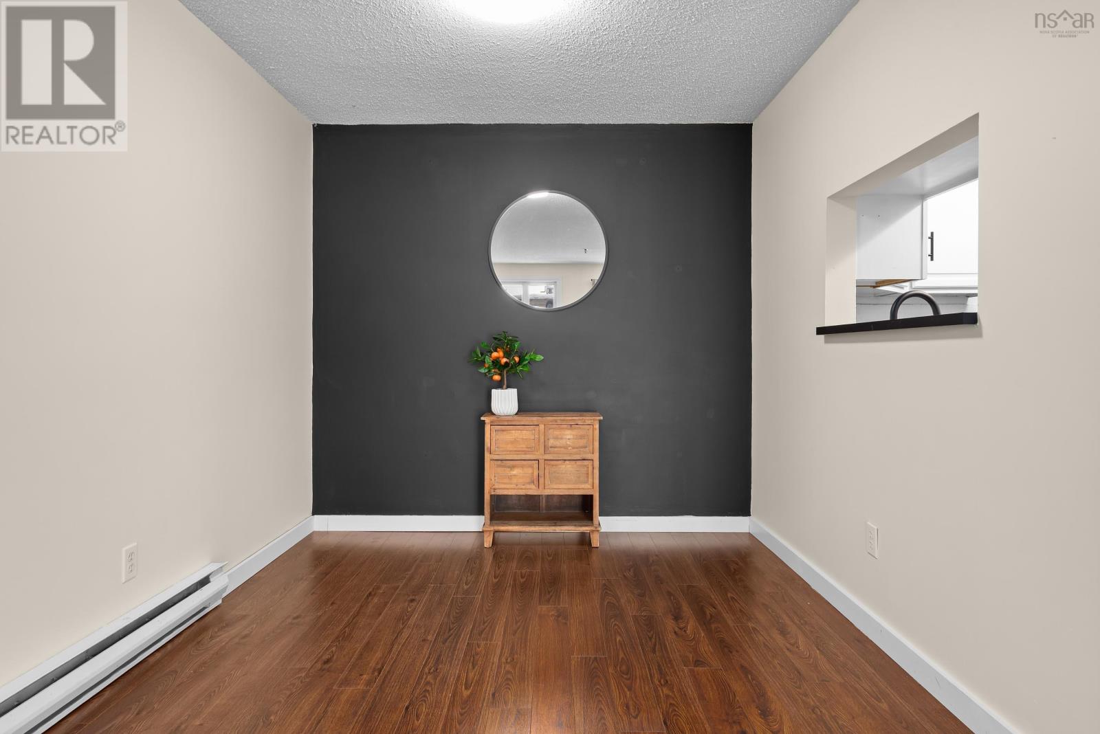 #101 2 LOMBARDY LANE - 11