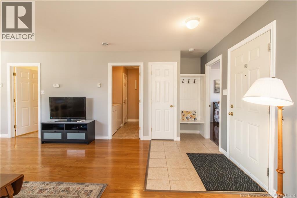 16 IMPERIAL DRIVE - 7