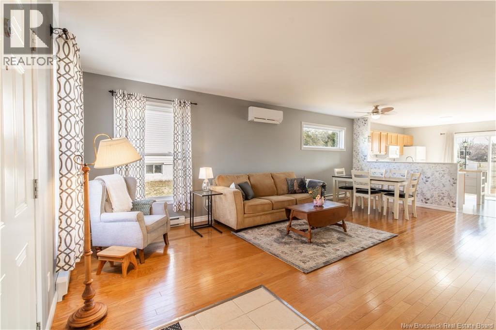 16 IMPERIAL DRIVE - 8