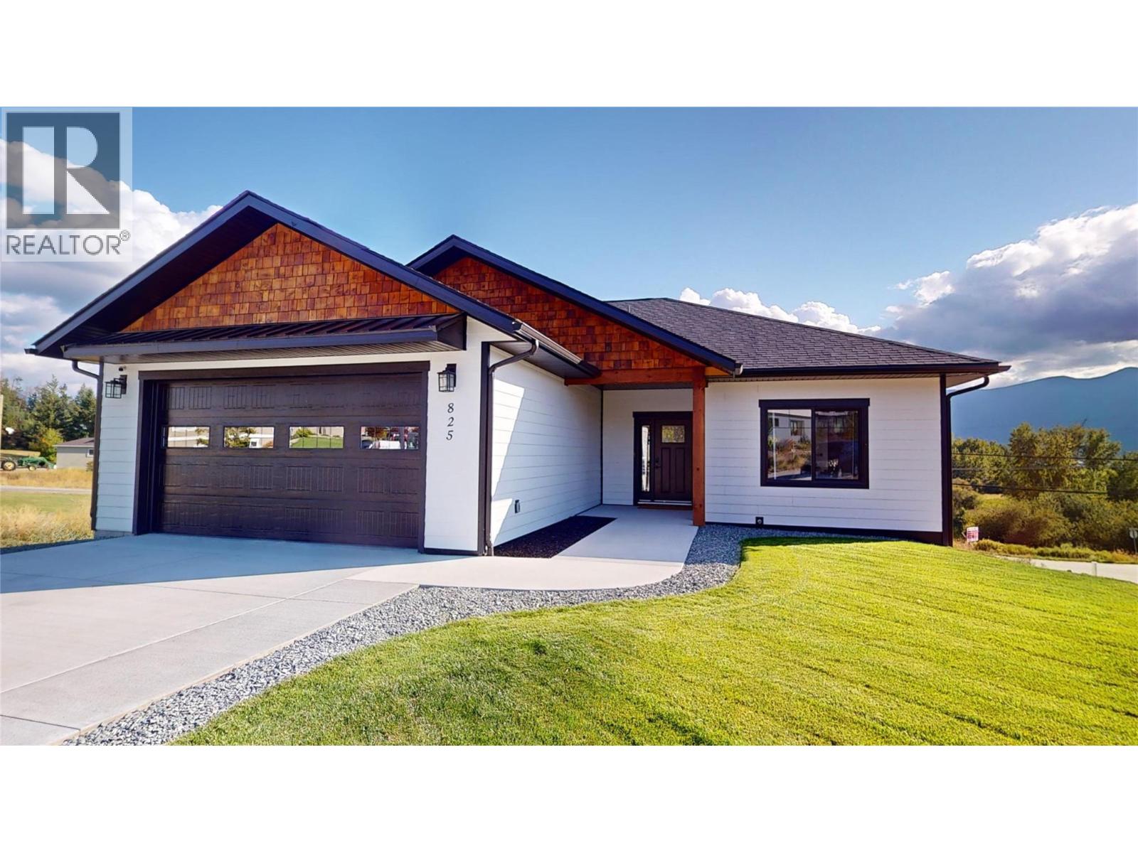 825 SELKIRK DRIVE - 38