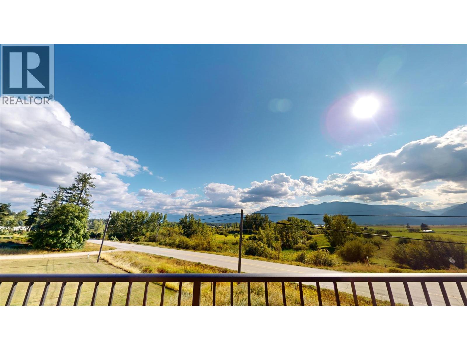 825 SELKIRK DRIVE - 2