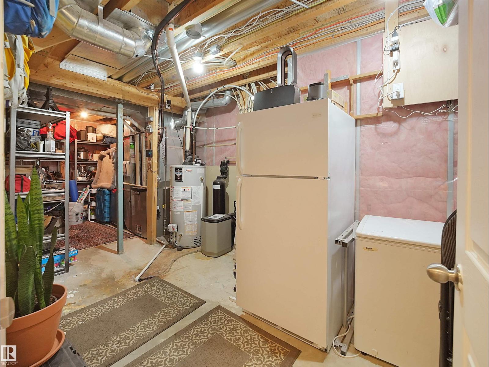 1567 37C AV NW, Edmonton