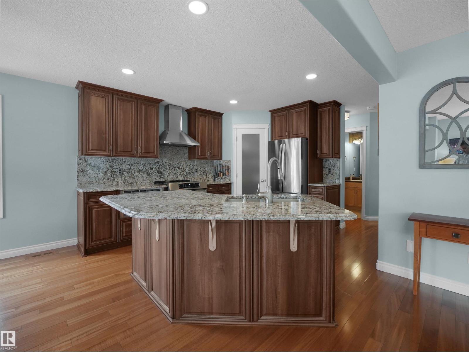 1567 37C AV NW, Edmonton